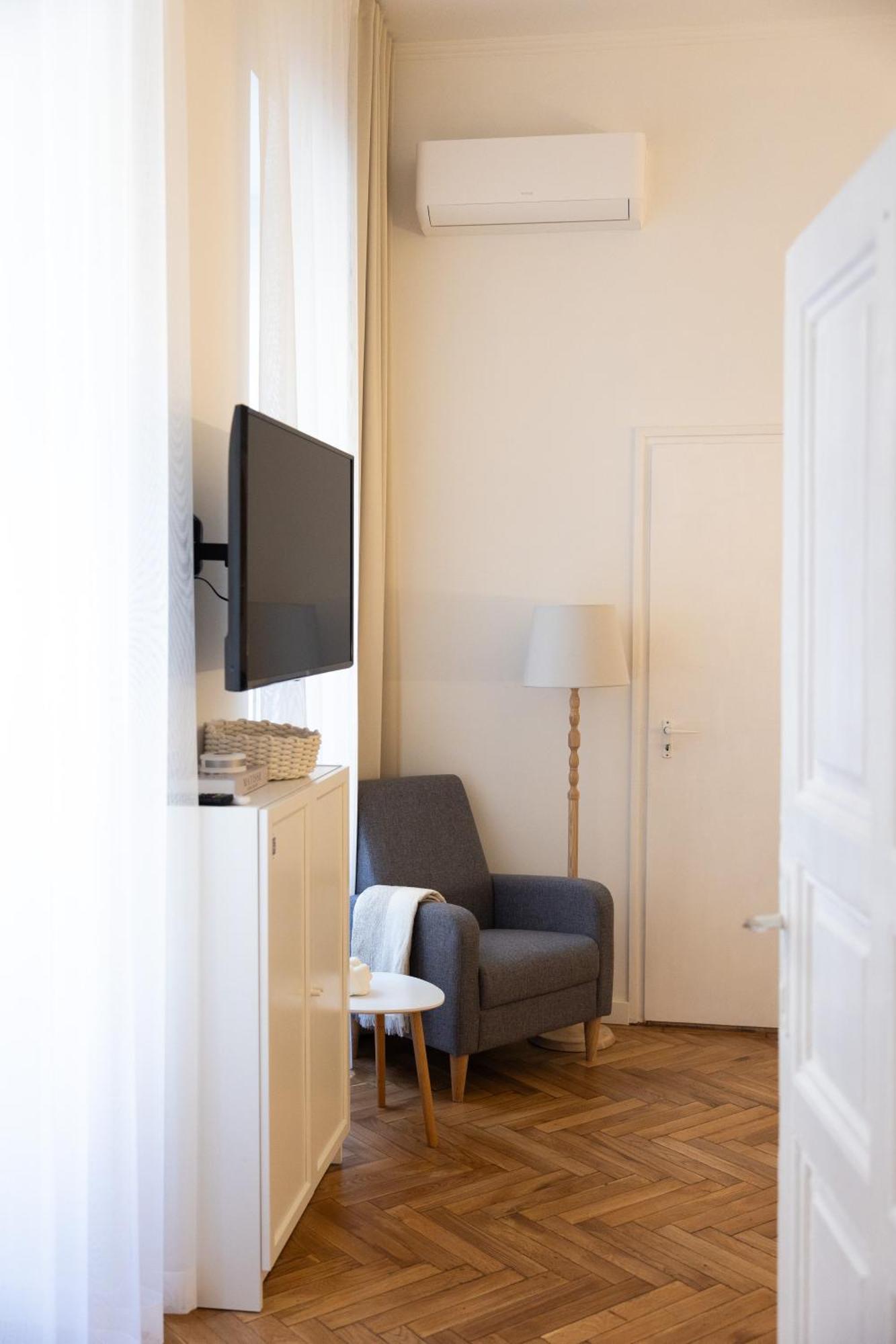 Cozy Apartment In Boedapest Buitenkant foto